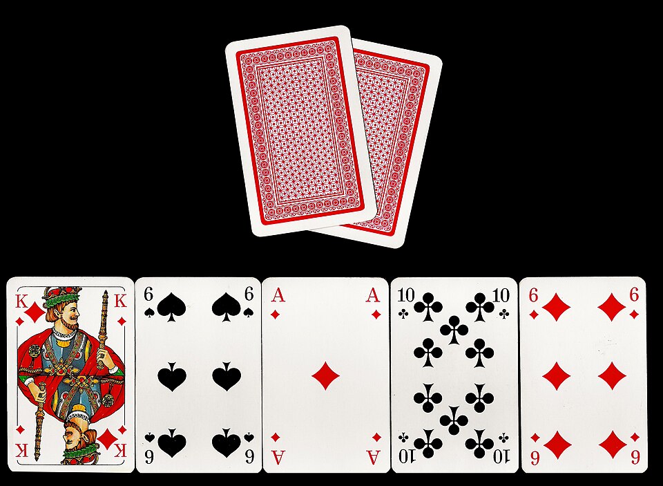 https://www.gambling911.com/gambling/conor-mcgregor-vs-max-holloway-betting-odds-17-05-2026.html - MMA巨星跨界德扑的赔率博弈:从康纳vs霍洛威看GT