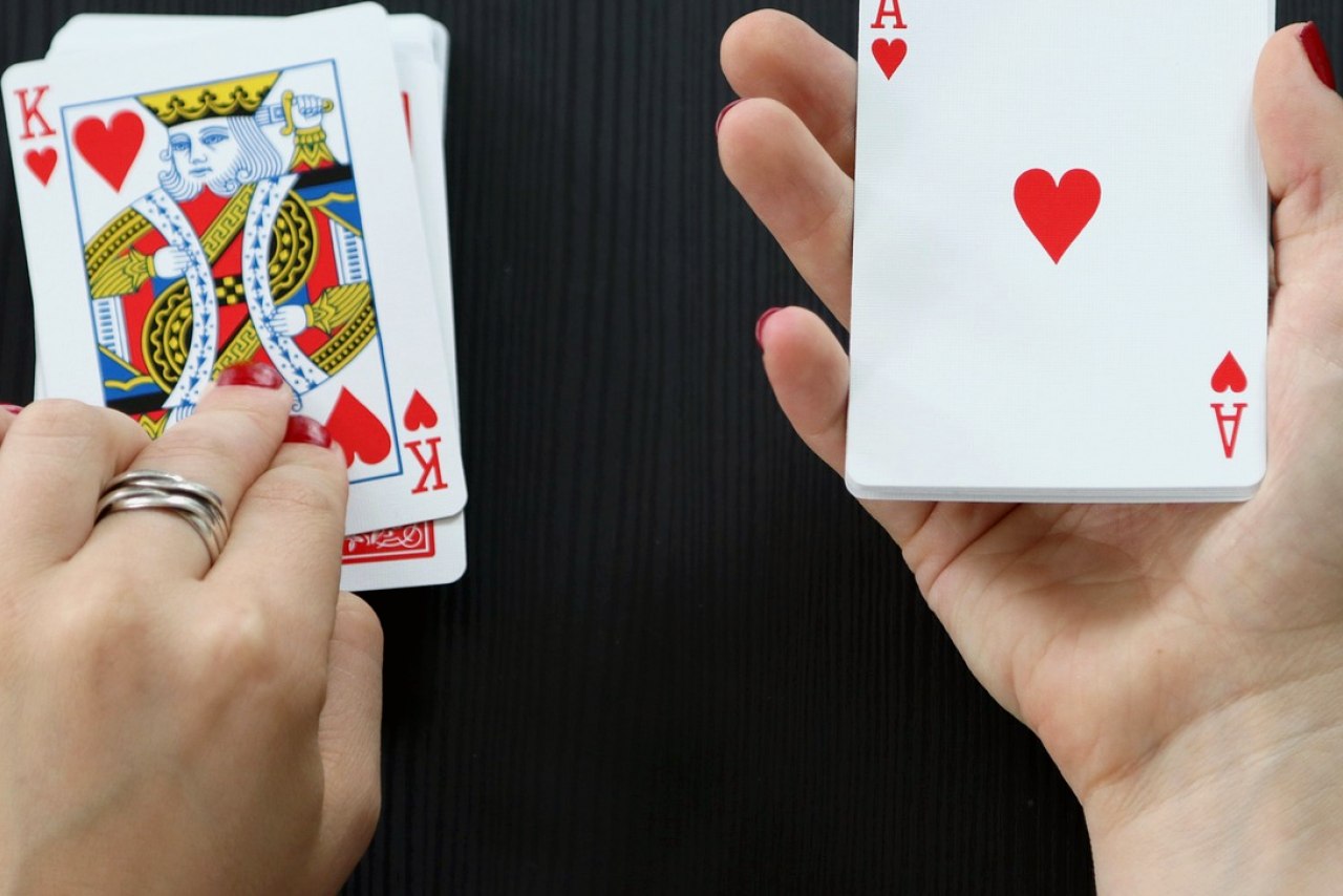 https://www.reddit.com/r/poker/comments/1u9q3ru/limit_100200_in_for_15000_out_for_55700/ - 【实战解析】$100/$200限注德州:如何从亏损15,000到盈利