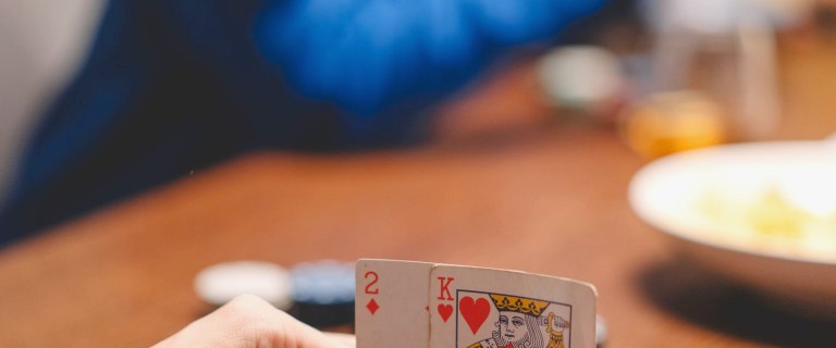 德州扑克常见误解辨析：三大误区让你输掉不该输的底池